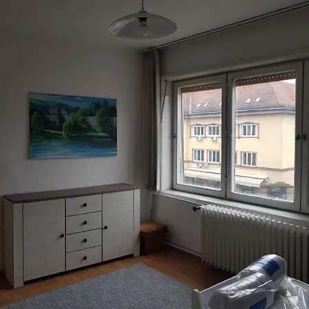Apartman Sara *