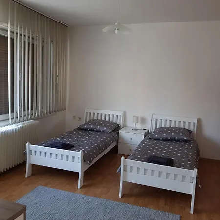 Sara * Banyaluka